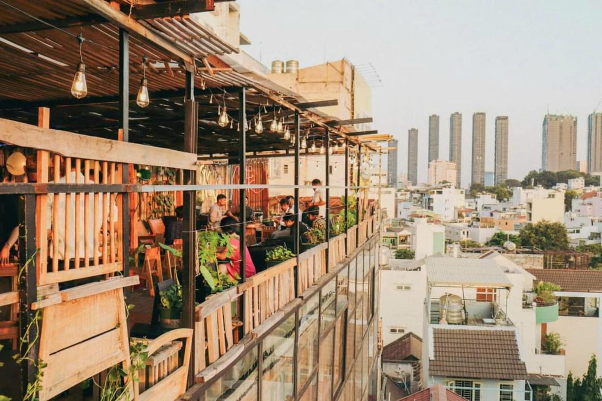 The Gk House Hostel, Ecolliving, Central City, Natural Wooden, Chill View Rooftop, Restaurant And Cocktail Bar مدينة هوشي منه المظهر الخارجي الصورة